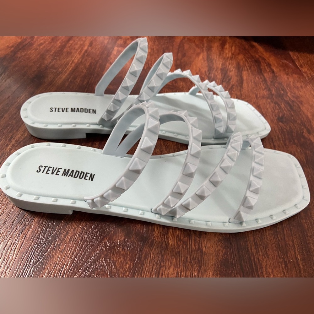 Steve Madden size 8 baby blue slides